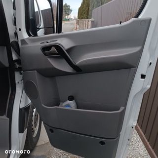 Mercedes-Benz Sprinter 319 - 26