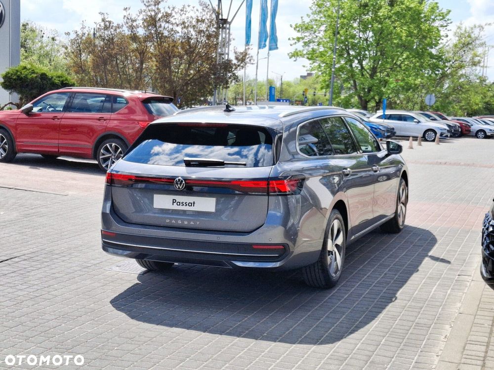 Volkswagen Passat - 9