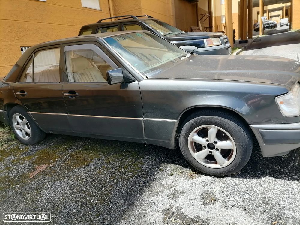Mercedes-Benz W124 (1984-1997) 200 D - 2