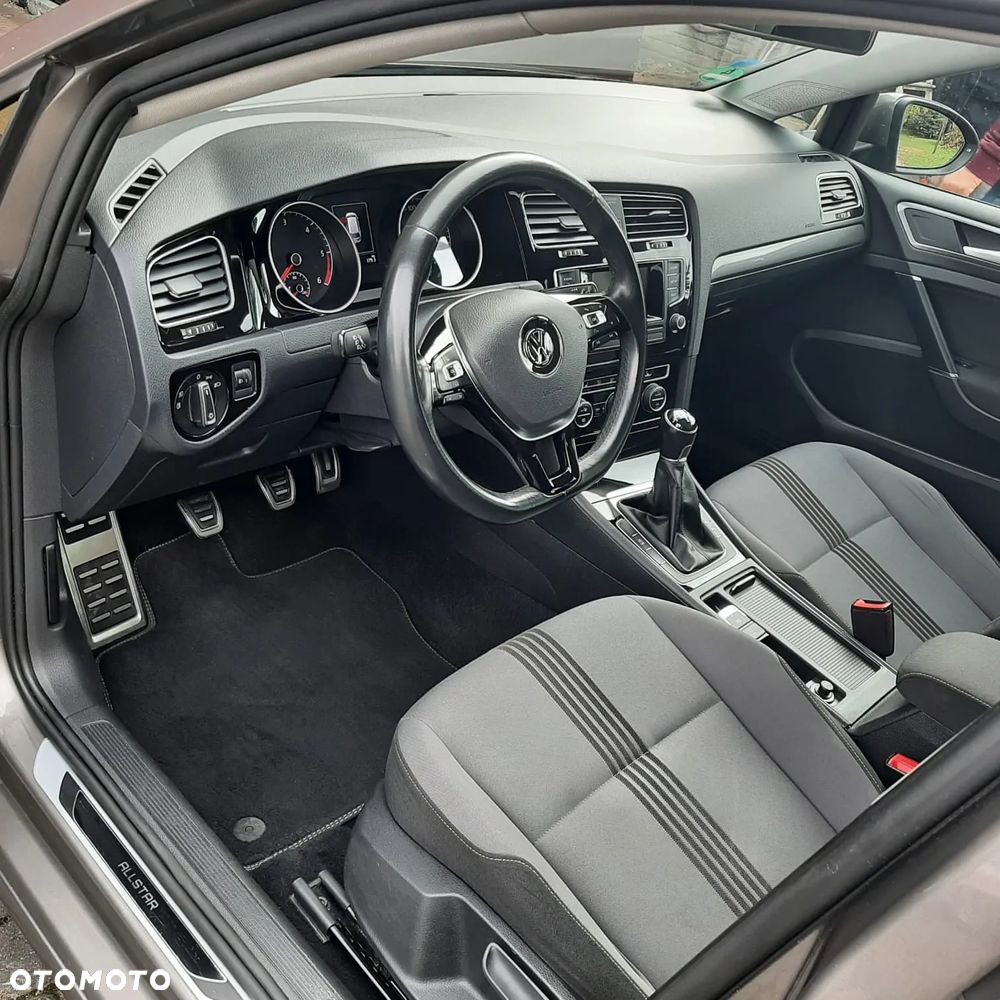 Volkswagen Golf 1.6 TDI BlueMotion Technology Allstar - 7