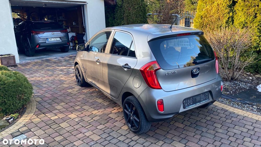 Kia Picanto 1.0 Dream Team Edition - 4