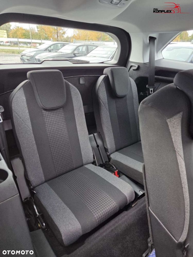 Peugeot 5008 - 12