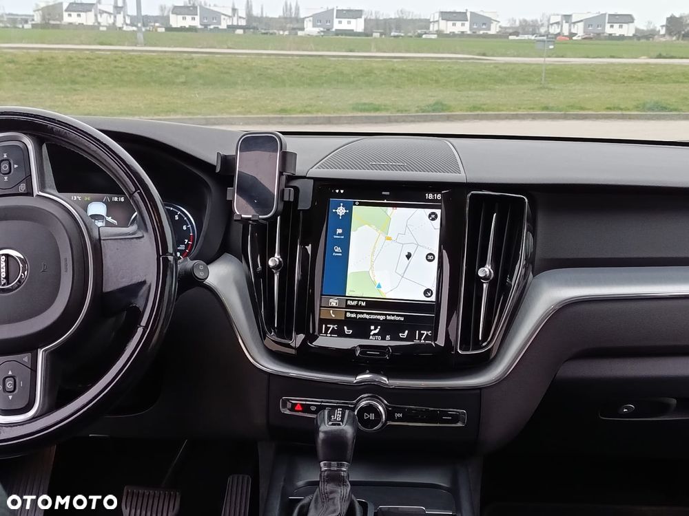 Volvo XC 60 T5 AWD Geartronic Inscription - 28