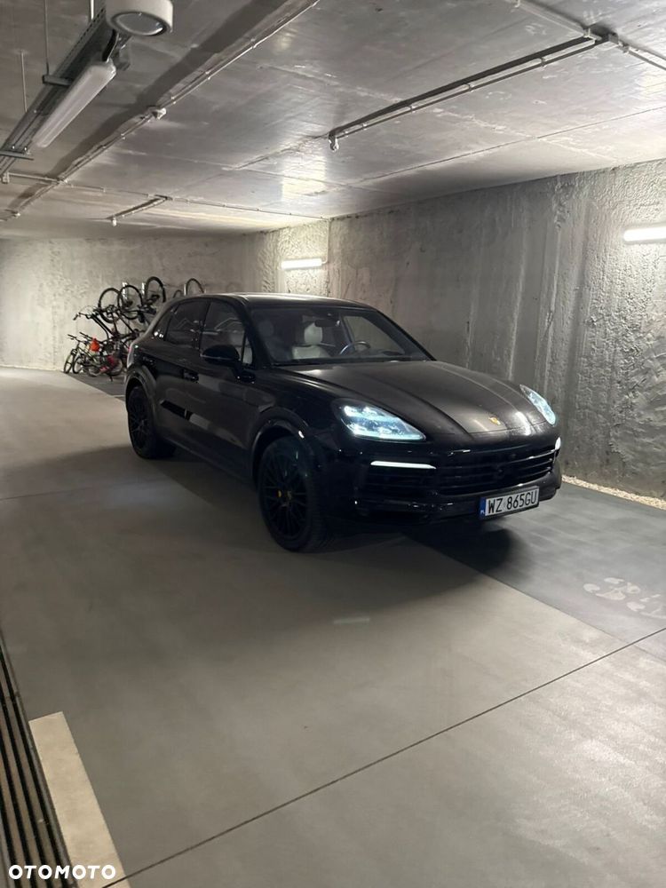Porsche Cayenne - 4
