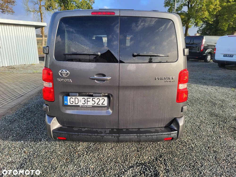 Toyota ProAce Kombi 2.0 D-4D Long 2,8t - 7