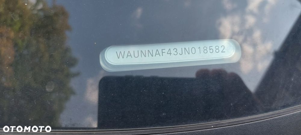 Audi A4 Limousine - 6