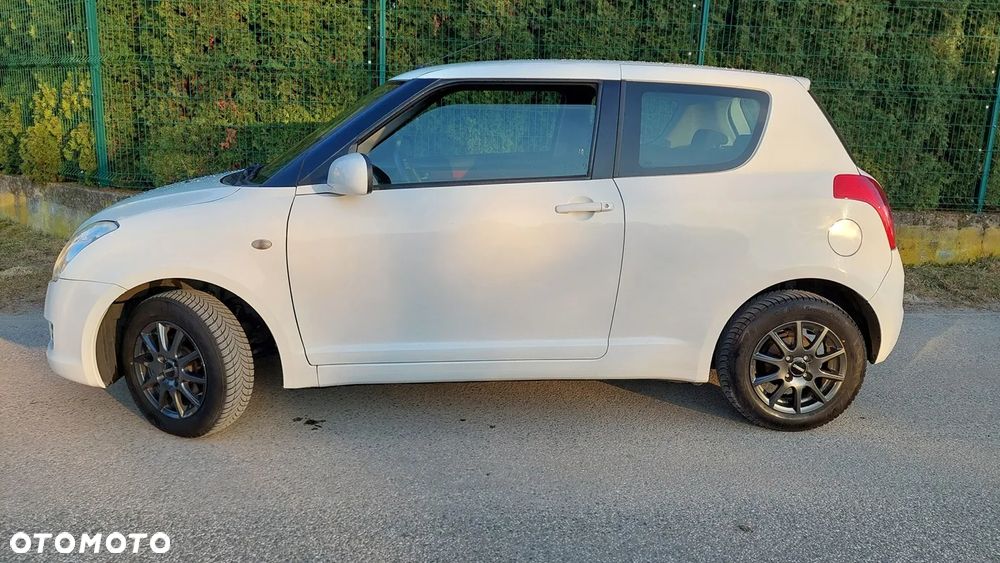 Suzuki Swift - 2