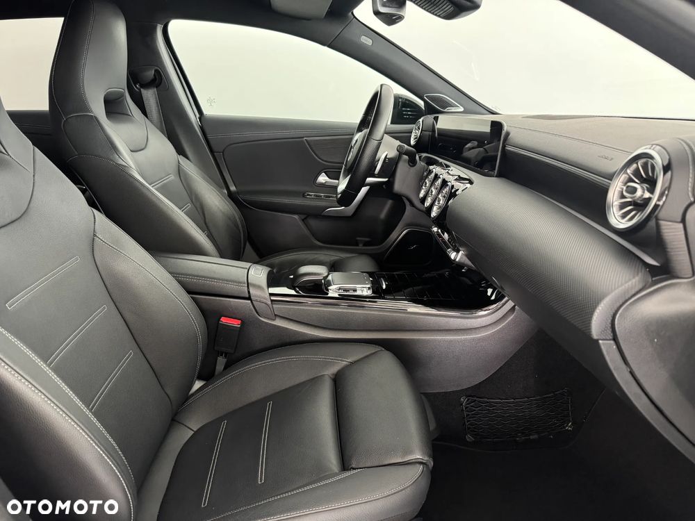 Mercedes-Benz Klasa A 250 4Matic 7G-DCT AMG Line - 22