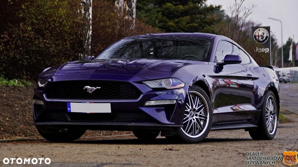 Ford Mustang - 1
