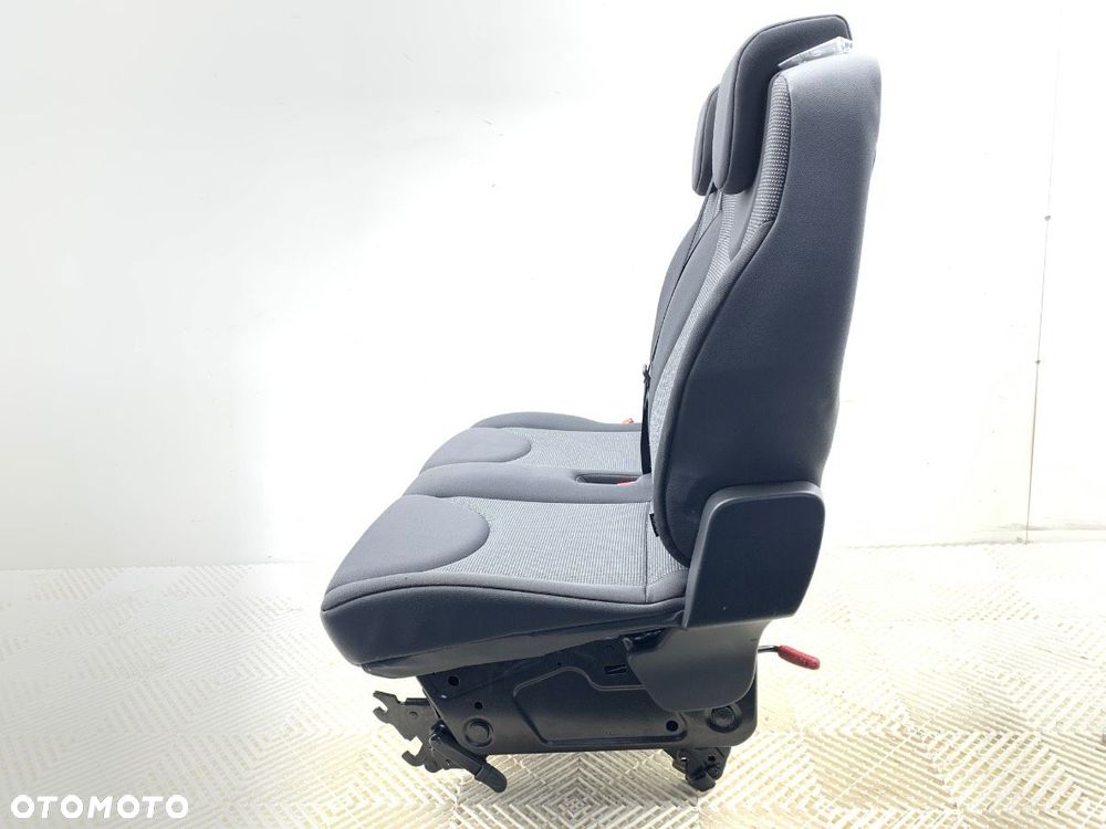 FOTEL TYŁ  CITROEN JUMPY (VF7) 2007 - 2016 2.0 HDi 165 120 kW [163 KM] olej napędowy 2010 - 2016 - 4