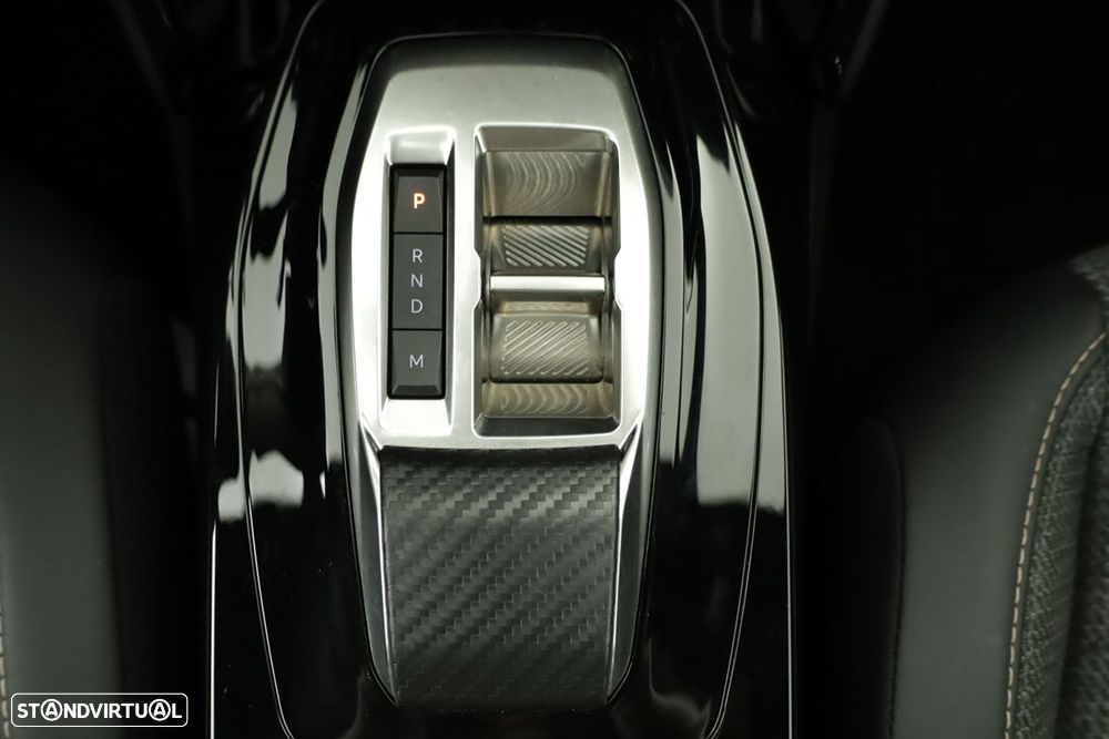 Peugeot 2008 1.2 PureTech Allure EAT8 - 14