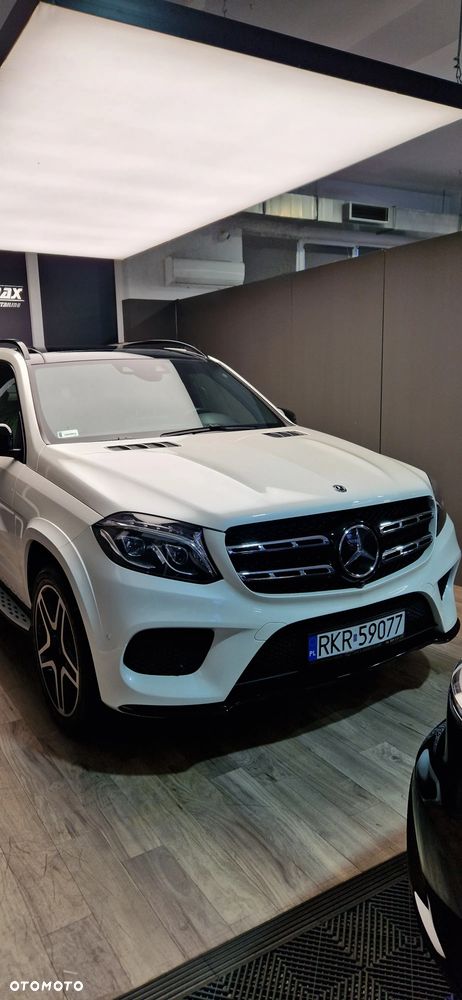 Mercedes-Benz GLS - 29