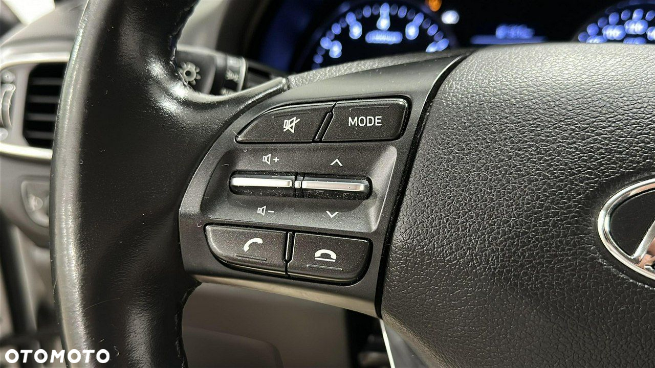 Hyundai i30 1.5 DPI Classic + - 22