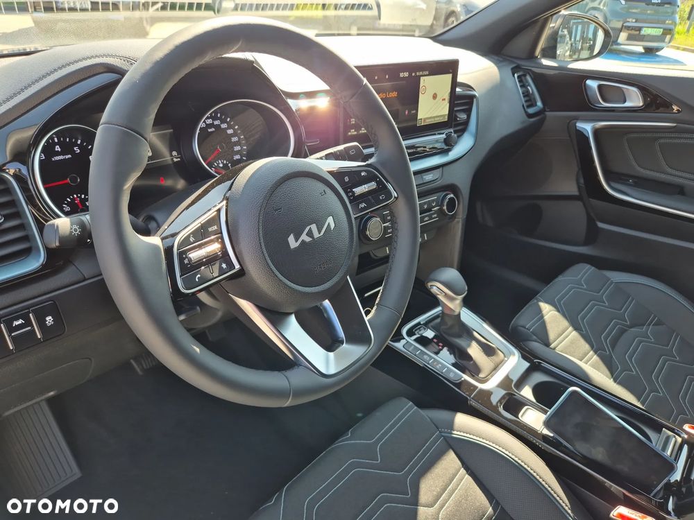 Kia XCeed - 12