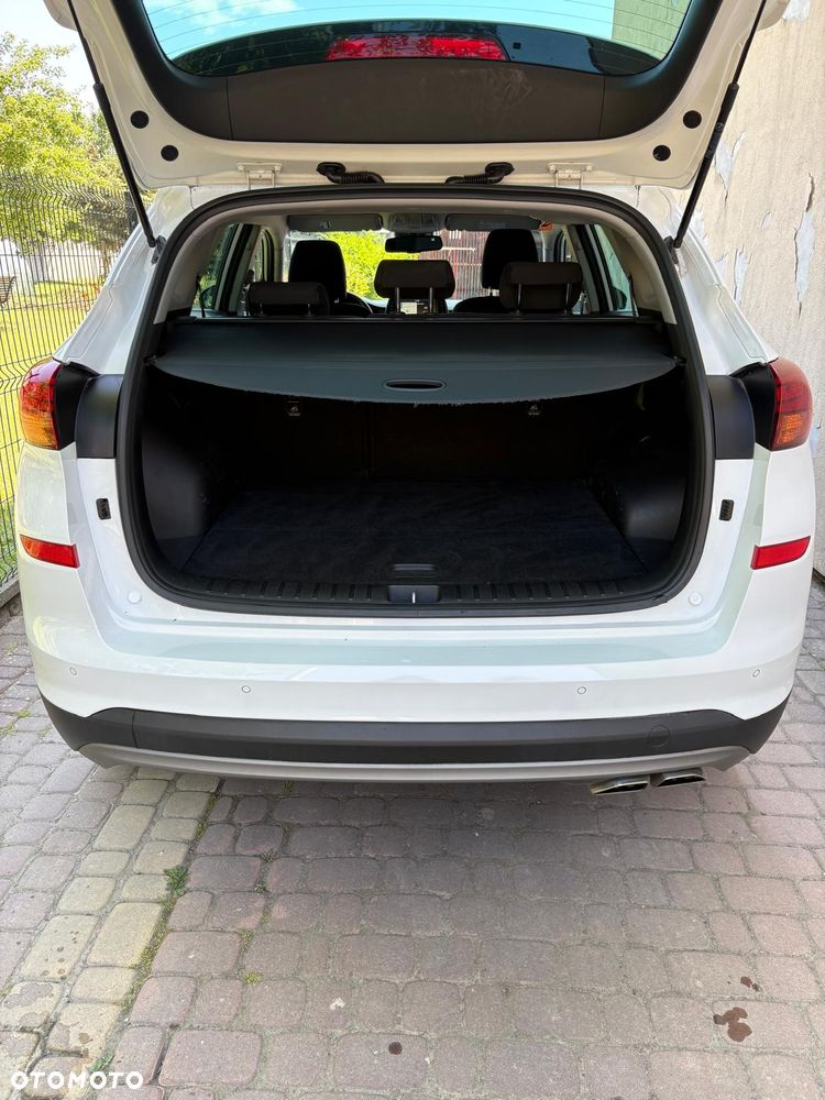Hyundai Tucson 1.7 CRDI BlueDrive GO 2WD - 8