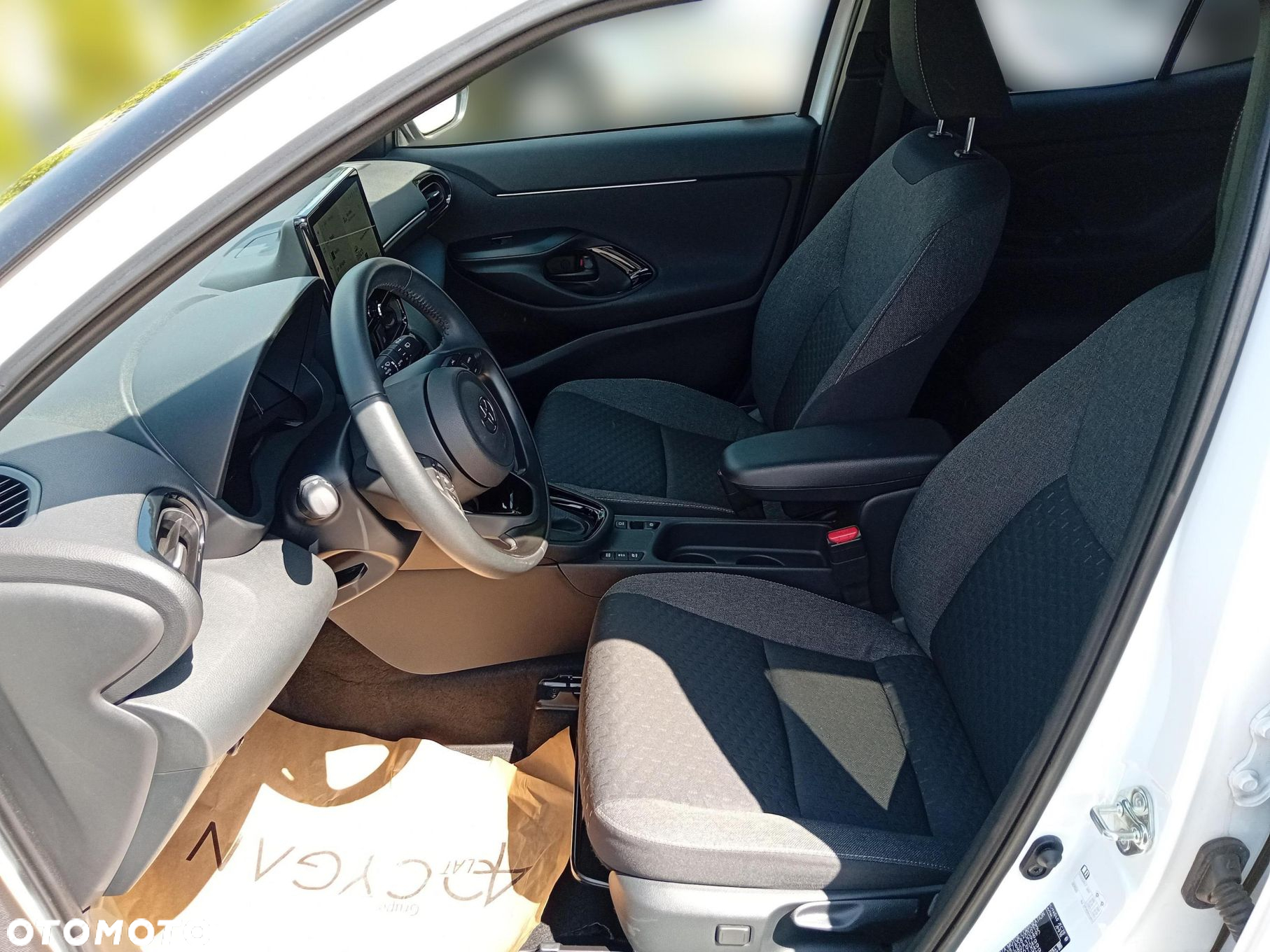 Toyota Yaris Cross - 13