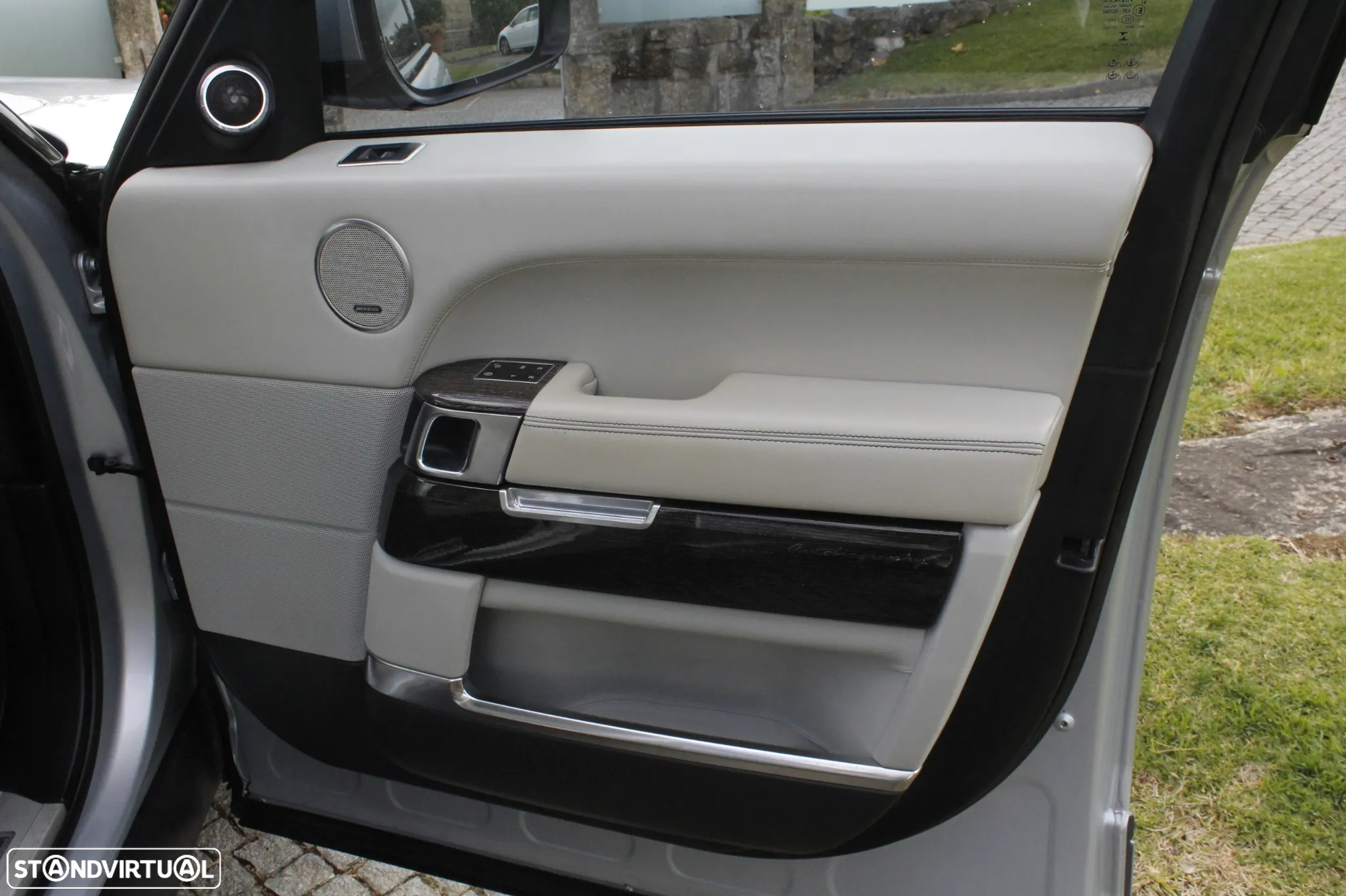 Land Rover Range Rover 4.4 SDV8 Autobiography - 15