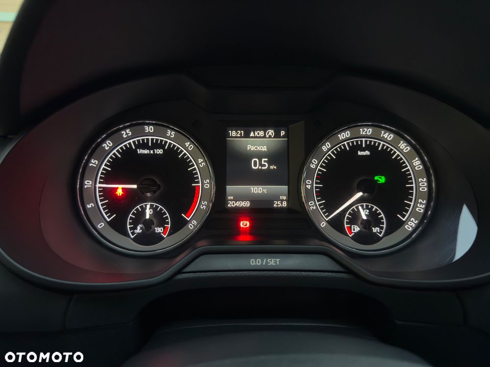Skoda Octavia 1.6 TDI SCR Style DSG - 13