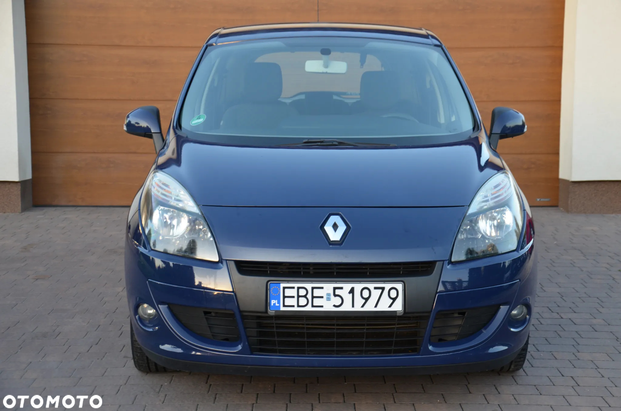 Renault Scenic 1.6 16V 110 Authentique - 3
