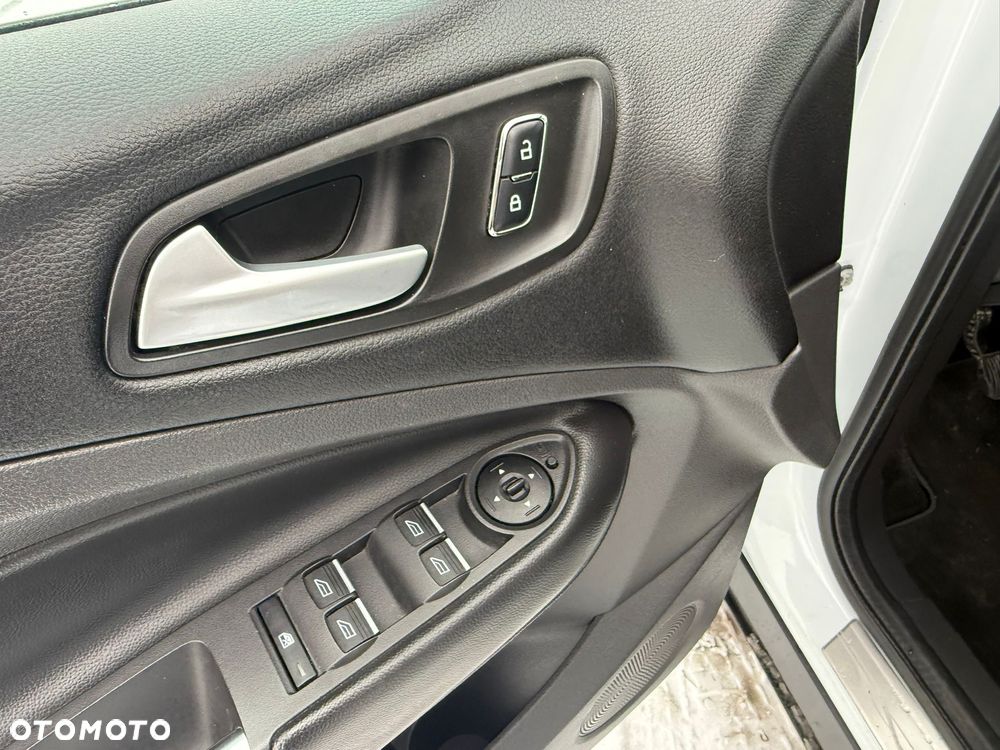 Ford Kuga 2.0 TDCi 4x4 Titanium - 18