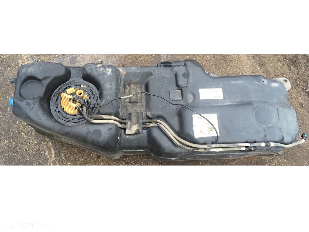 Bak zbiornik paliwa z pompą AH32-9K007 AH22-9039 Range Rover Sport 3.0 TDV6 - 1