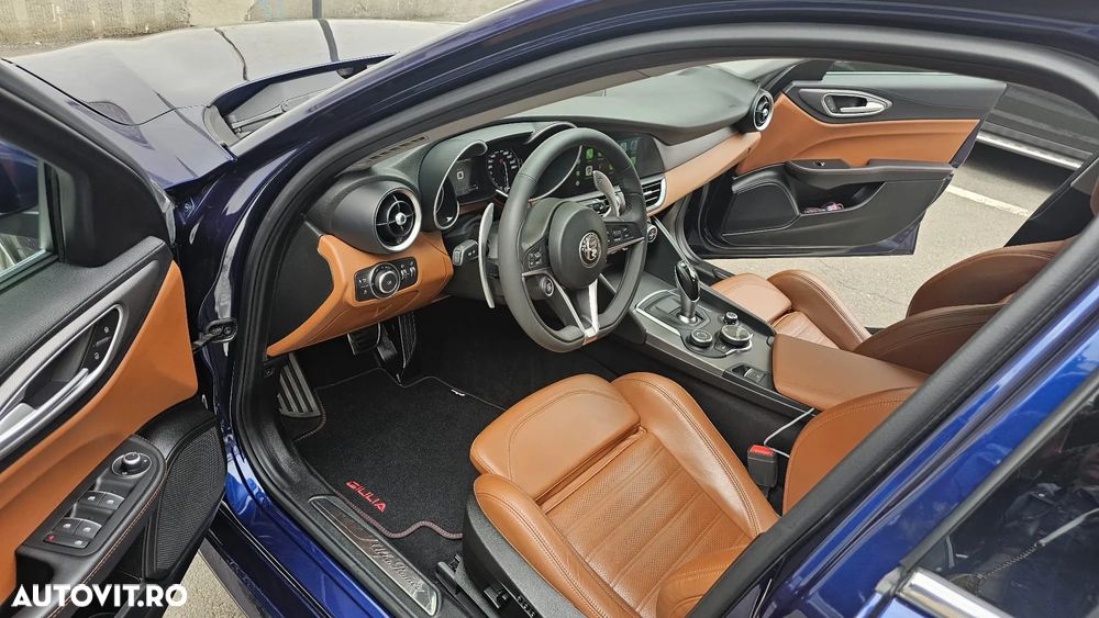 Alfa Romeo Giulia 2.0 Turbo AWD AT8 Veloce - 9