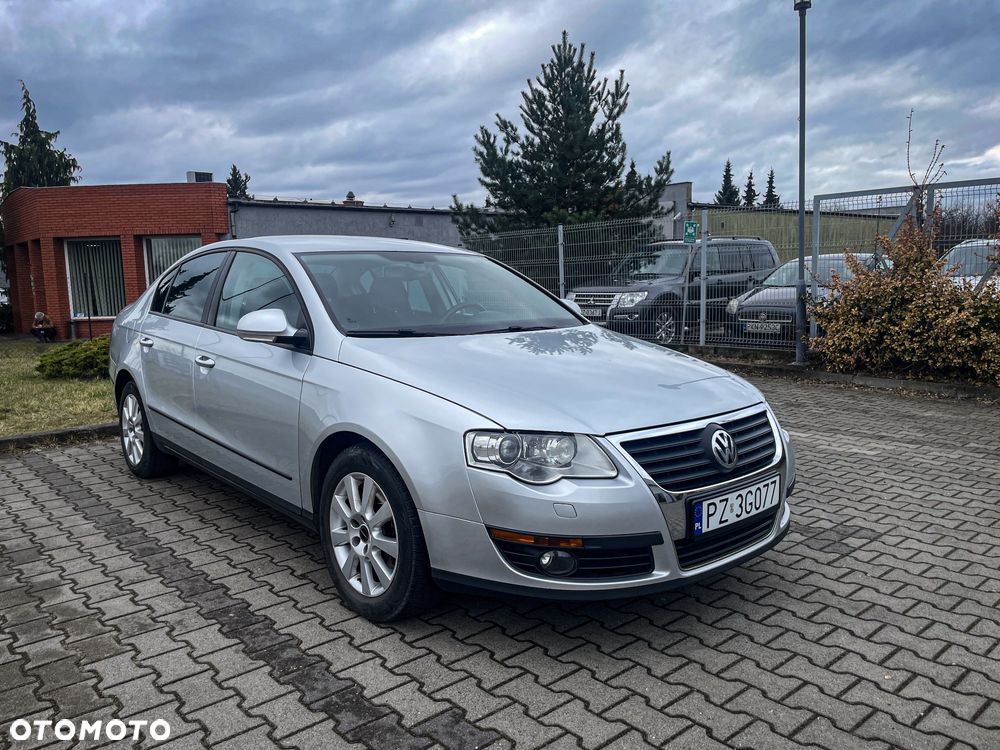 Volkswagen Passat 2.0 TDI Comfortline - 1