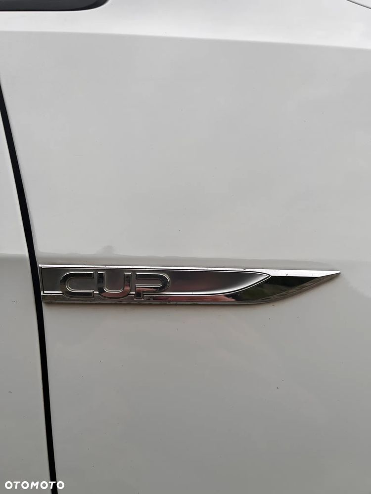 Volkswagen Golf 2.0 BlueTDI DSG Cup - 6