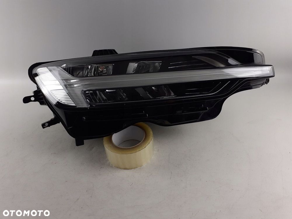 Lampa prawa Volvo S\V60 CC17-21 Full led.32228867 - 1