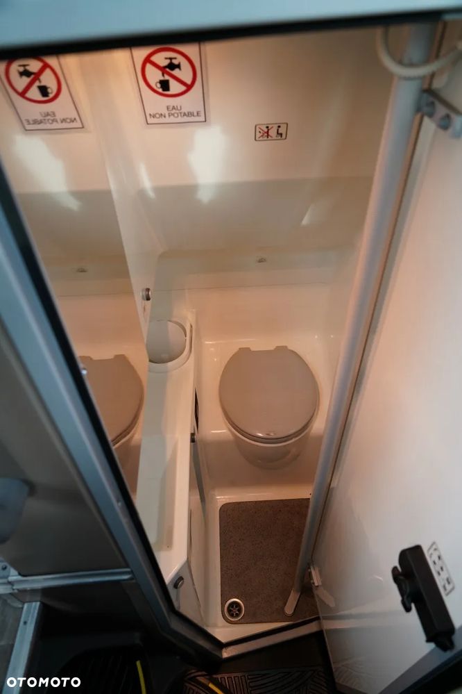 Iveco MAGELYS / EURO 6 / SUPER STAN / TURYSTYCZNY / MANUAL / PRZEBIEG 293 tys km / SPROWADZONY Z FRANCJI / PO KONTRAKCIE SERWISOWYM / - 39