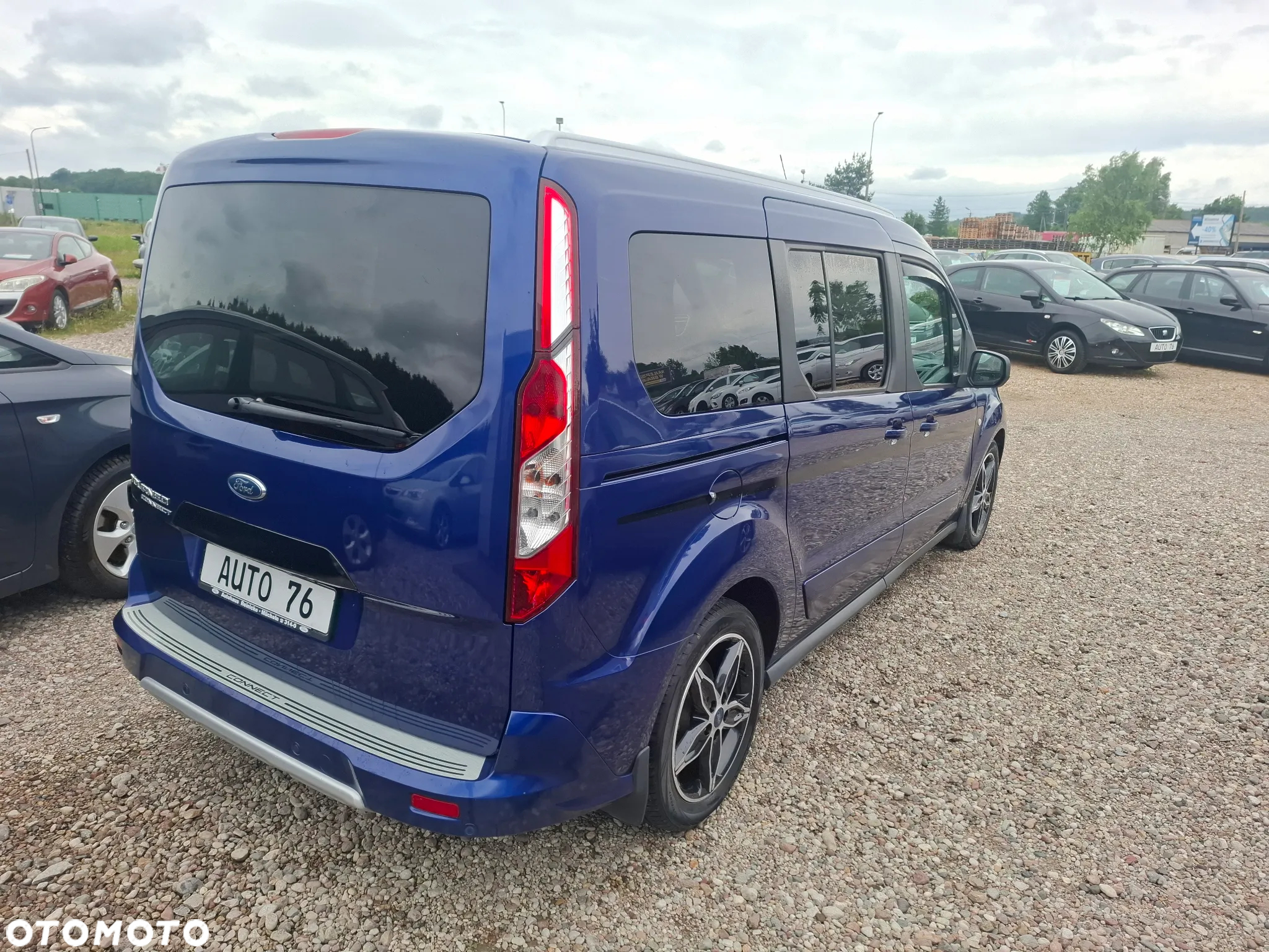 Ford Tourneo Connect Grand - 12