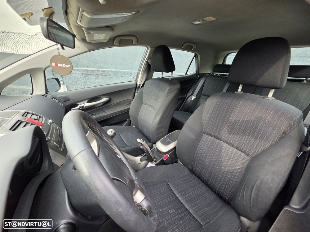 Toyota Auris 1.33 VVT-i Comfort+J16 - 2