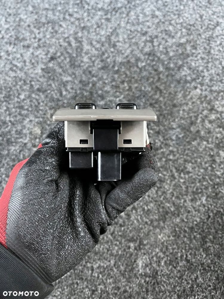 przełącznik panel sterowania szyb chrysler pt cruiser I 0UK931L8AA - 5