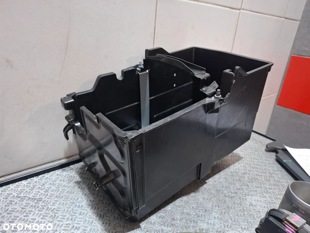 Obudowa akumulatora Ford Tourneo Connect 2021 rok mk2 lift nr AM5110723AF - 4