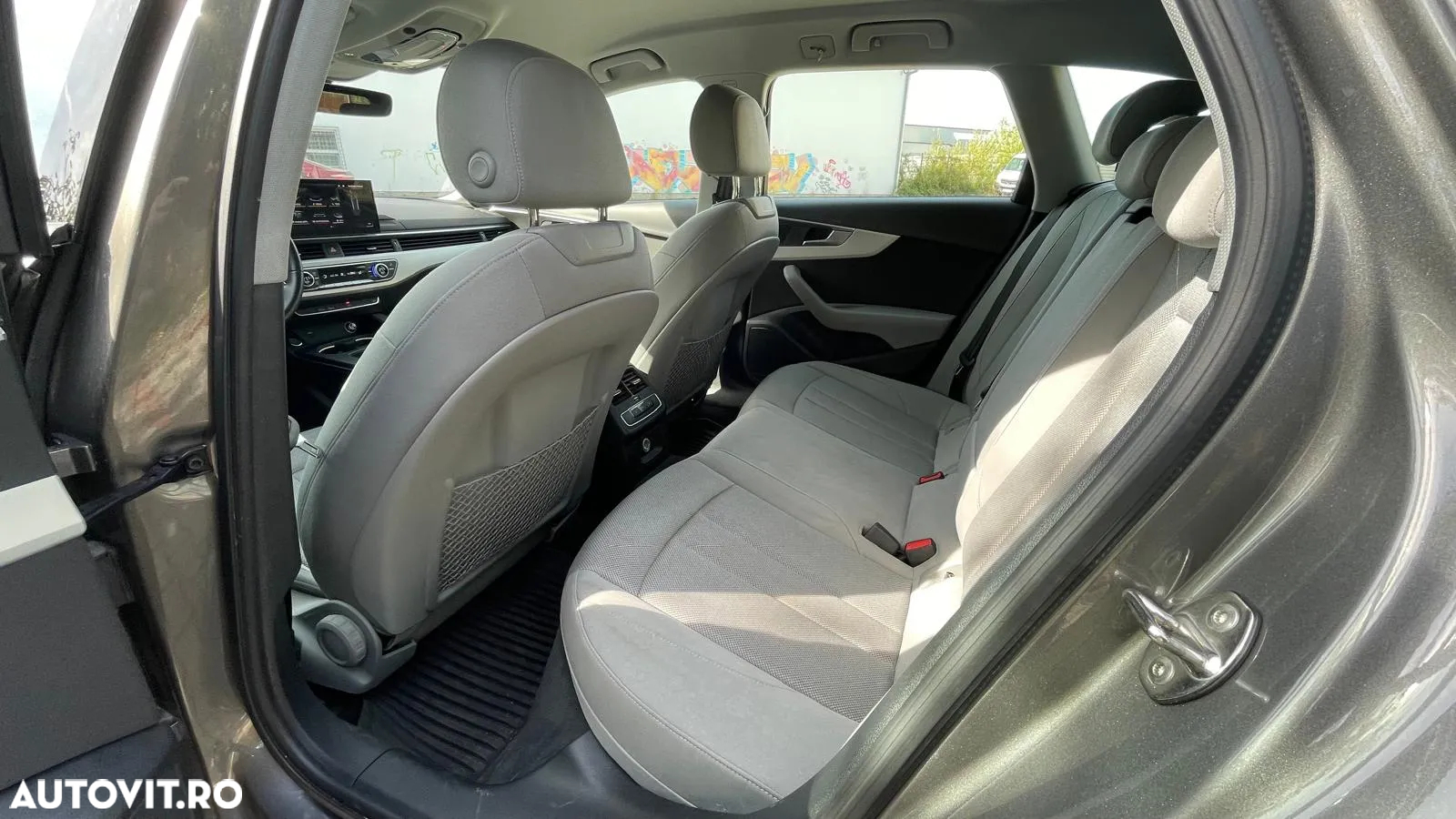 Audi A4 Avant 2.0 35 TDI S tronic MHEV Advanced - 9