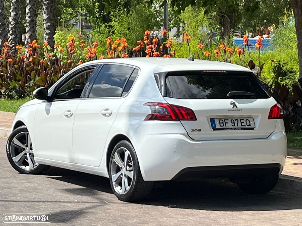 Peugeot 308 PureTech 130 GPF EAT8 Stop & Start Allure Pack - 3