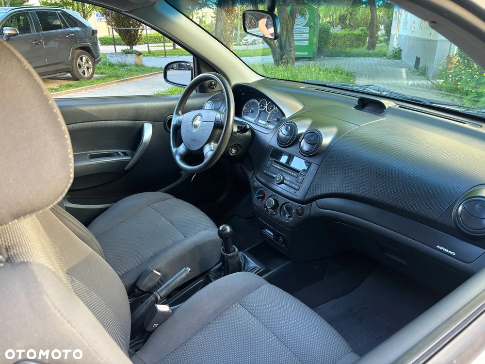 Chevrolet Aveo 1.2 16V Base (air4) - 8