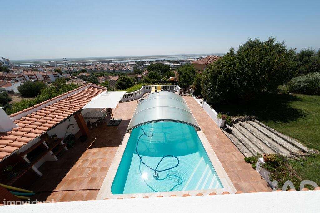 Casa / Villa T5 em Alverca do Ribatejo e Sobralinho de 320 m2 - Grande imagem: 3/39