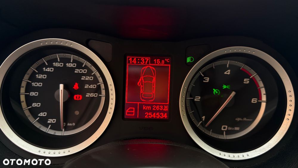 Alfa Romeo 159 1.9 JTDM 16V DPF Distinctive - 21
