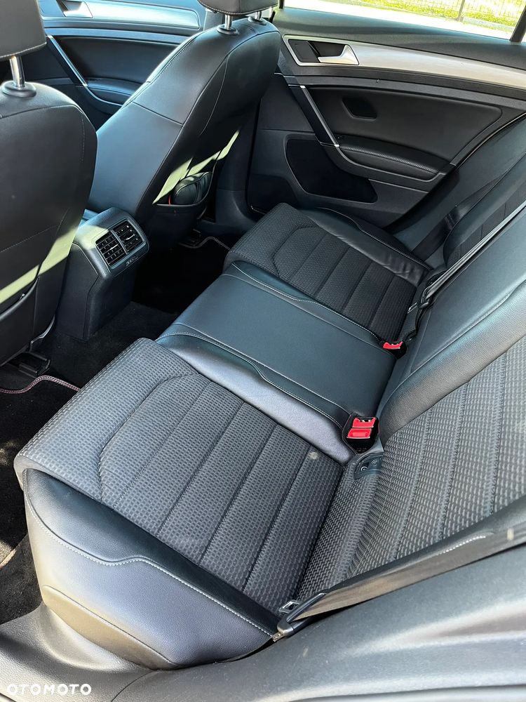 Volkswagen Golf 2.0 TDI BMT Comfortline EU6 - 29