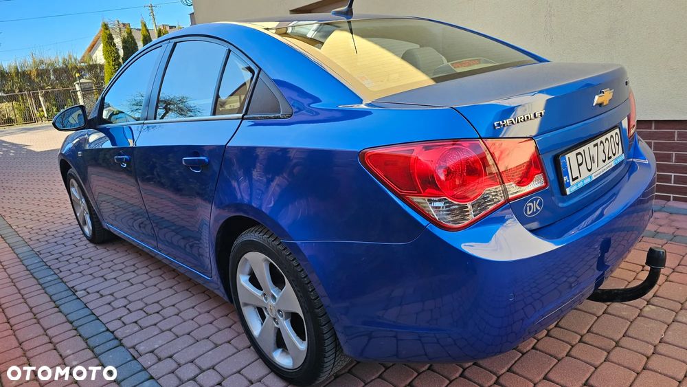 Chevrolet Cruze 1.8 LT+ - 25