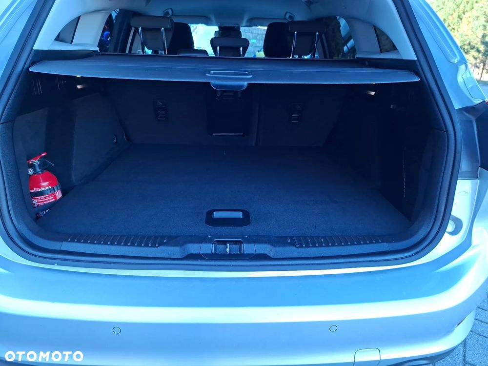 Ford Focus 1.0 EcoBoost Hybrid TITANIUM X - 34