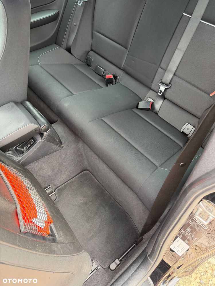 BMW Seria 1 118d - 13
