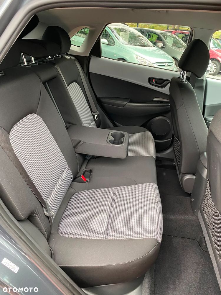 Hyundai Kona - 23