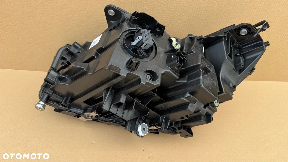 Lampa BMW 5 G60 G61 SHADOW  PRAWA PRZÓD PRZEDNIA - 9