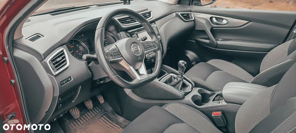 Nissan Qashqai 1.3 DIG-T N-Connecta - 23