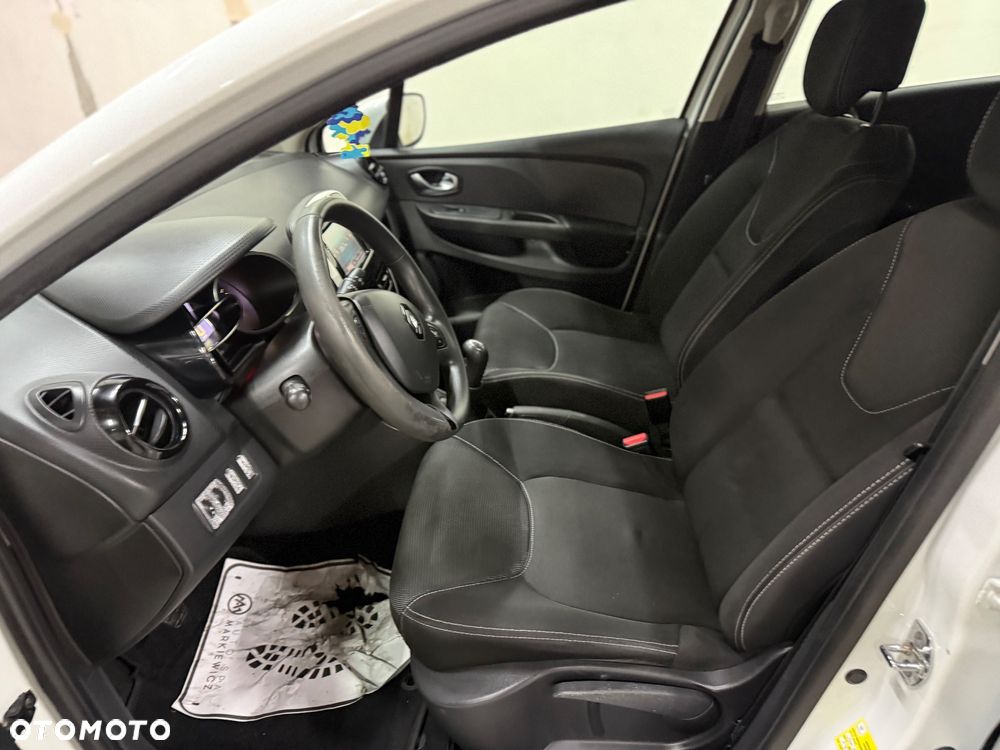 Renault Clio - 12