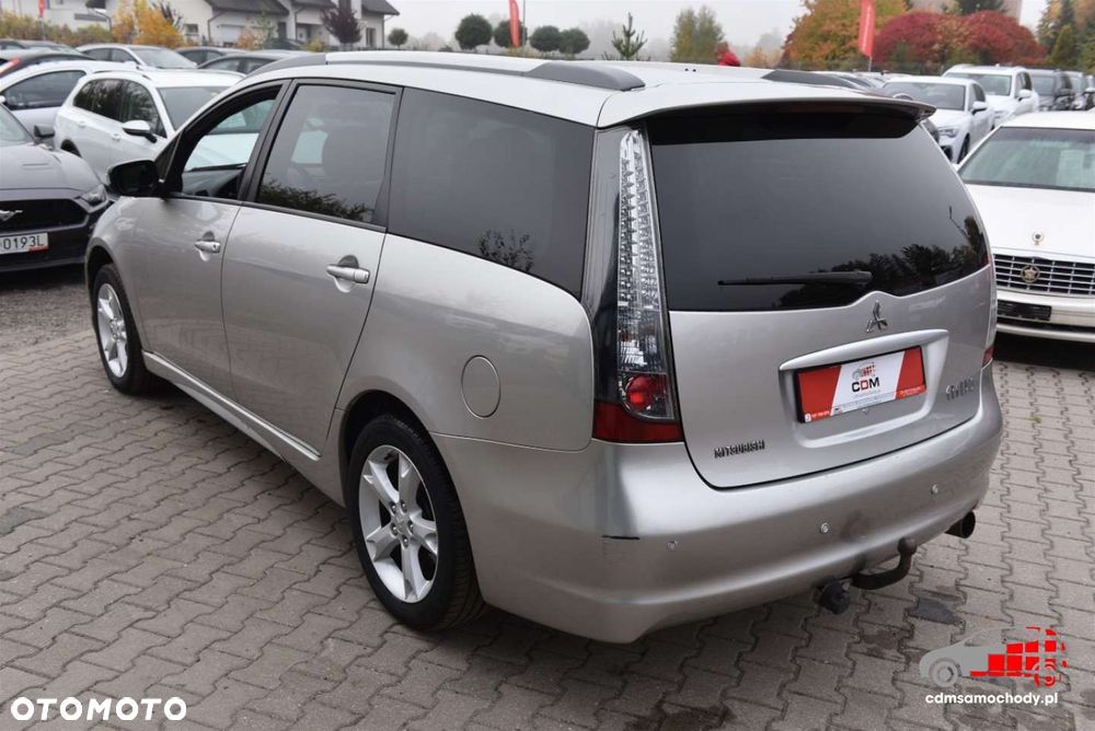 Mitsubishi Grandis - 8