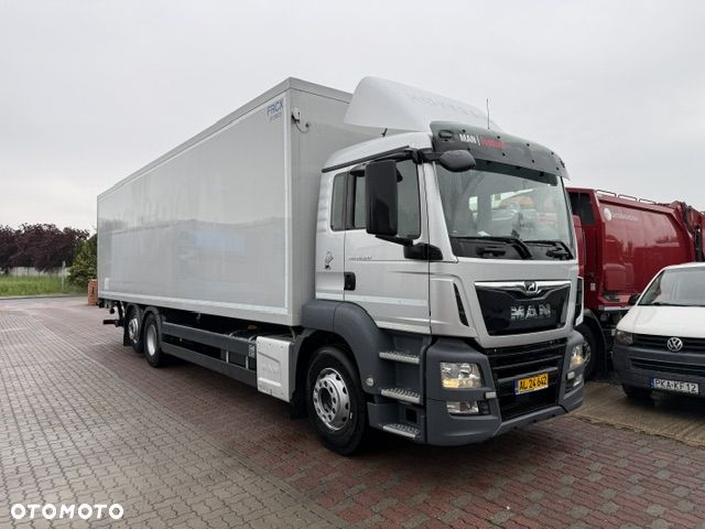 MAN Tgs 26.320 6x2 Kontener Izoterma 24palety - 1