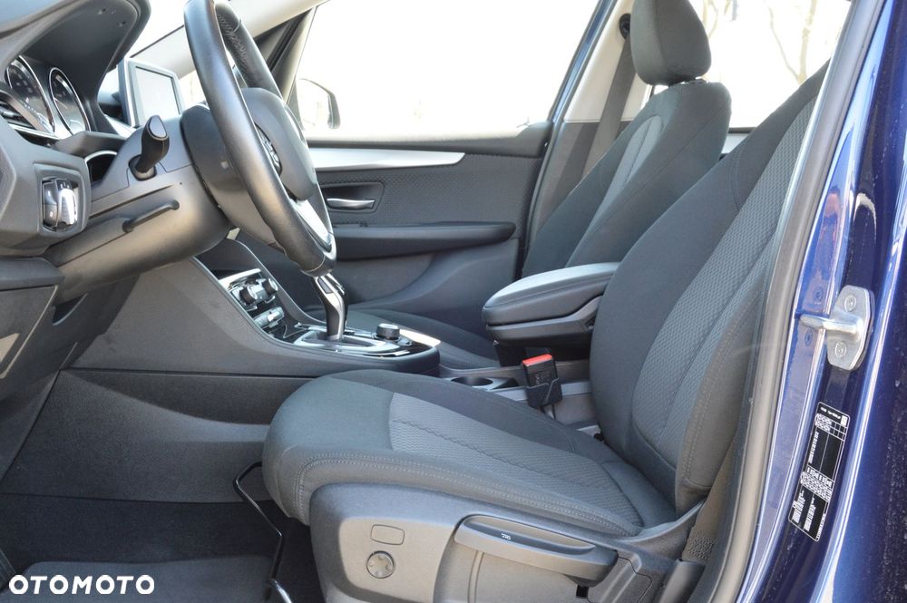 BMW Seria 2 218d - 15